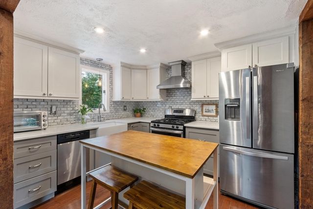 163 Beal St, Lunenburg, MA 01462