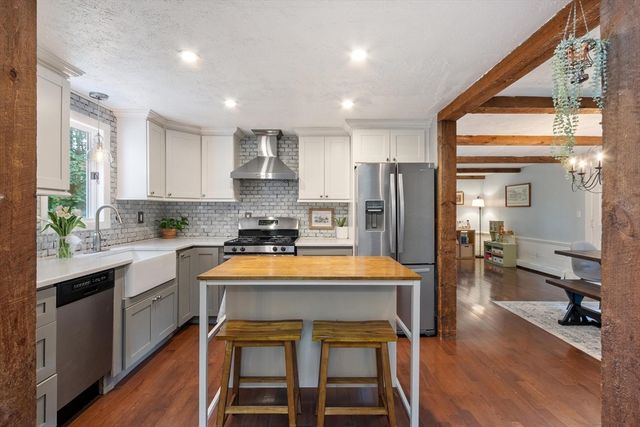 163 Beal St, Lunenburg, MA 01462