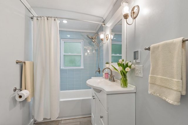 163 Beal St, Lunenburg, MA 01462