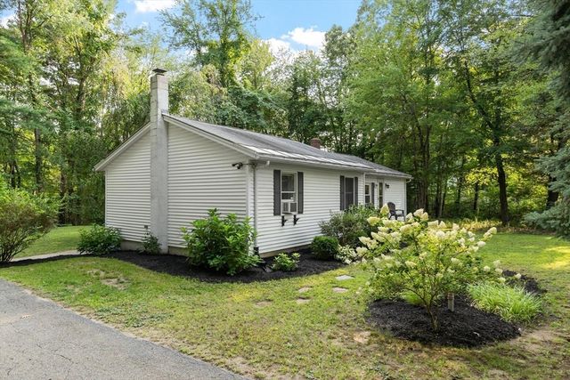 163 Beal St, Lunenburg, MA 01462
