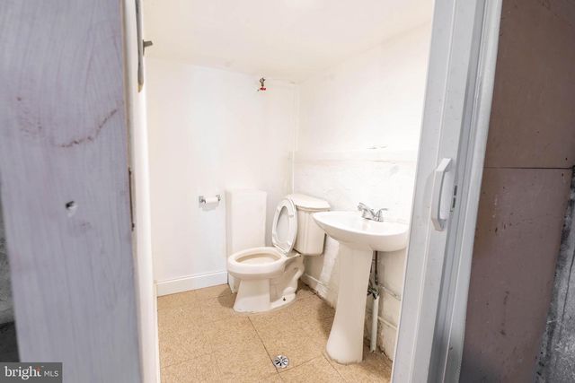 6525 W GIRARD AVE, Philadelphia, PA 19151