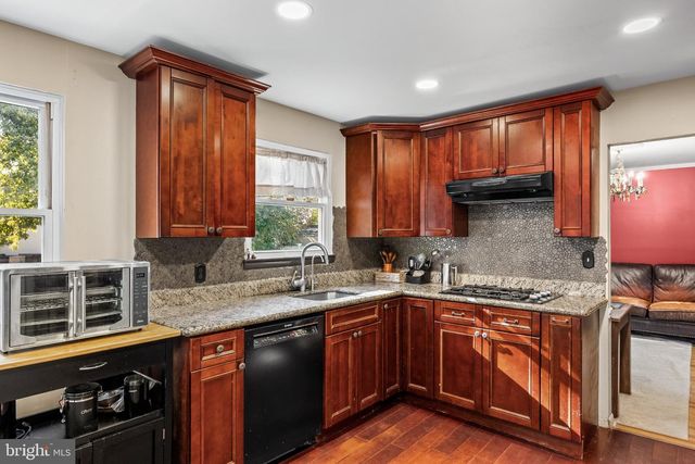 113 HAMILTON RD, Marlton, NJ 08053