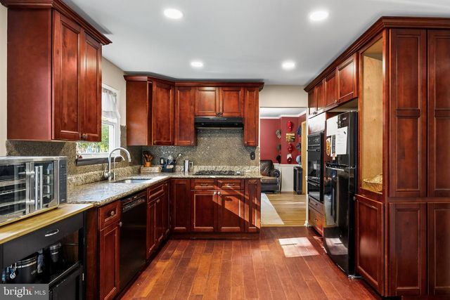 113 HAMILTON RD, Marlton, NJ 08053