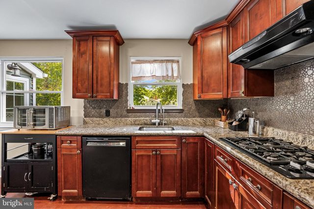 113 HAMILTON RD, Marlton, NJ 08053