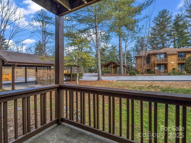520 Courtwood Lane 4, Hendersonville, NC 28739