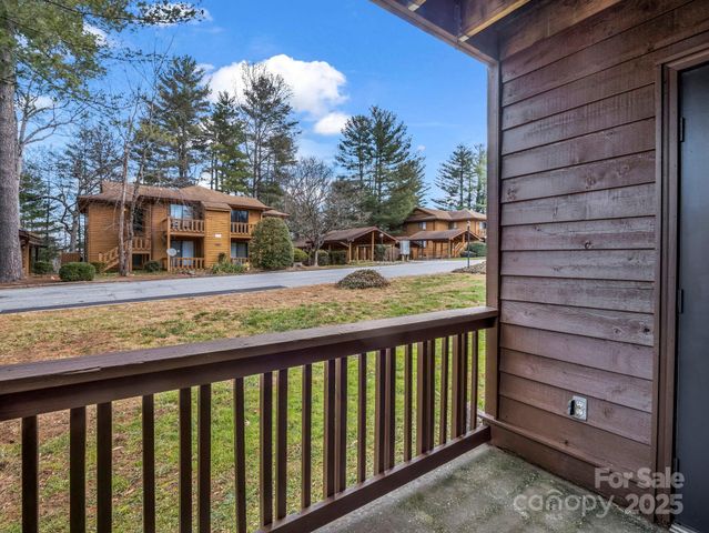 520 Courtwood Lane 4, Hendersonville, NC 28739