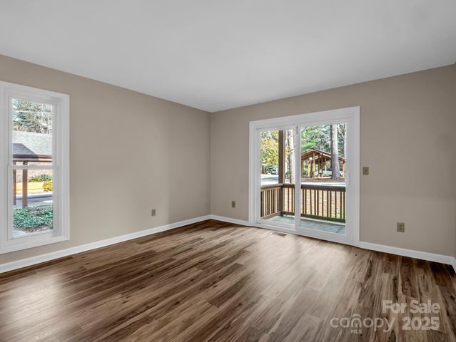 520 Courtwood Lane 4, Hendersonville, NC 28739