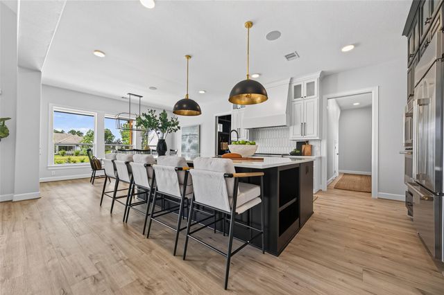 8 Little Sorrell Court, Tomball, TX 77377