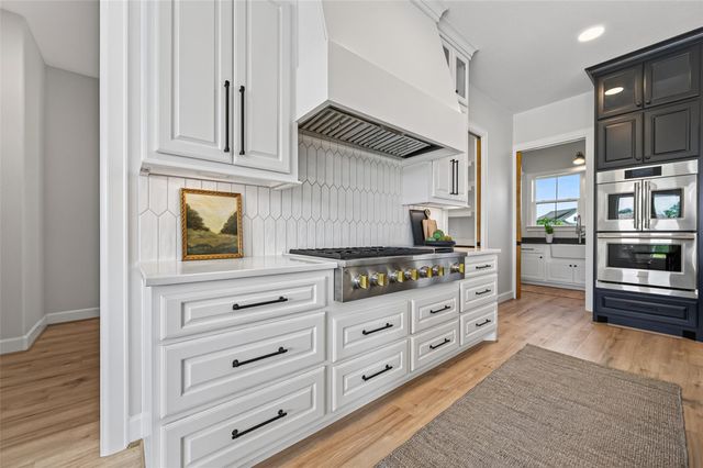 8 Little Sorrell Court, Tomball, TX 77377