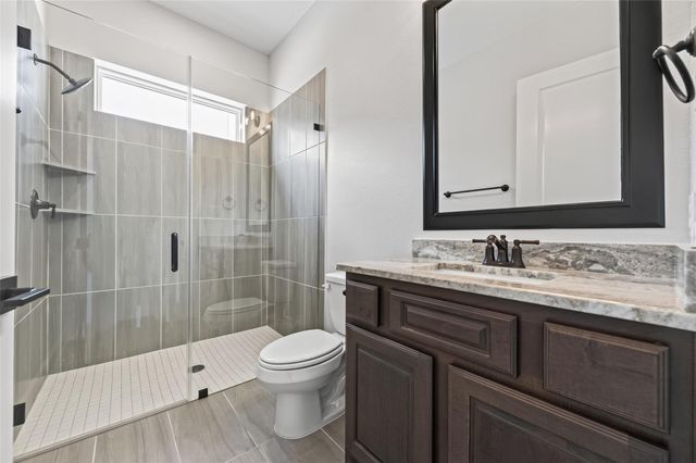 8 Little Sorrell Court, Tomball, TX 77377