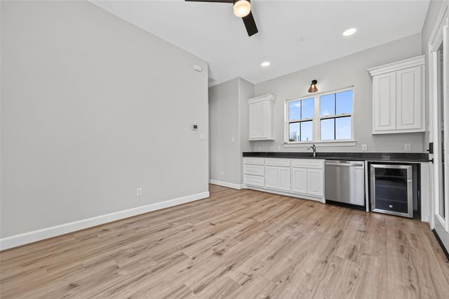 8 Little Sorrell Court, Tomball, TX 77377
