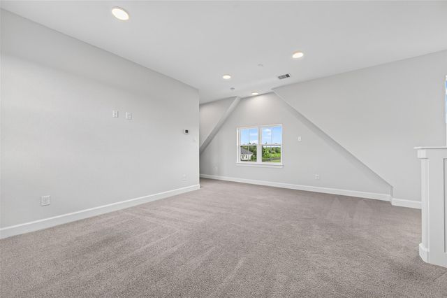 8 Little Sorrell Court, Tomball, TX 77377