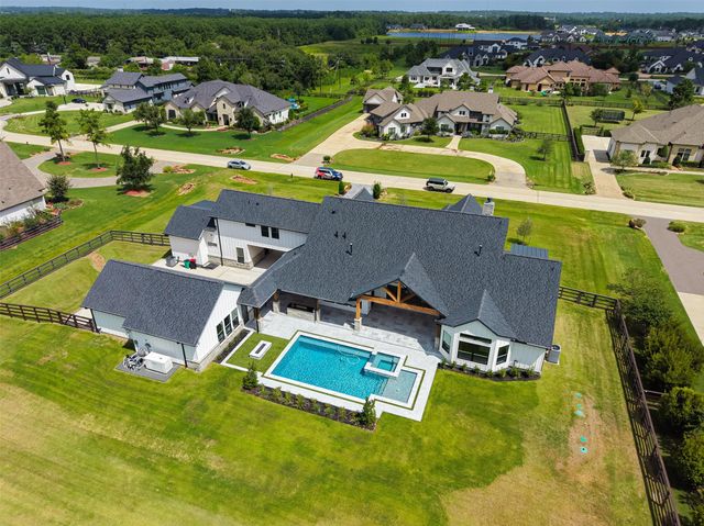 8 Little Sorrell Court, Tomball, TX 77377
