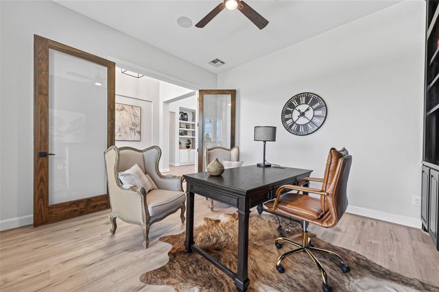 8 Little Sorrell Court, Tomball, TX 77377