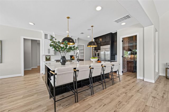 8 Little Sorrell Court, Tomball, TX 77377
