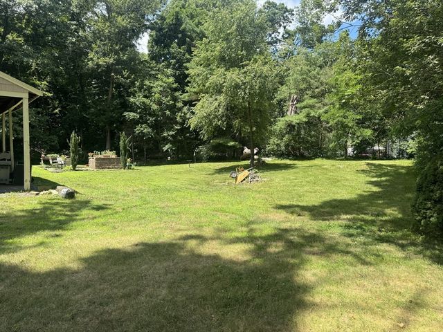 76 Andover Rd, Billerica, MA 01821