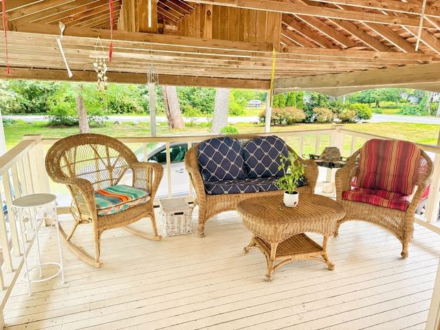 76 Andover Rd, Billerica, MA 01821