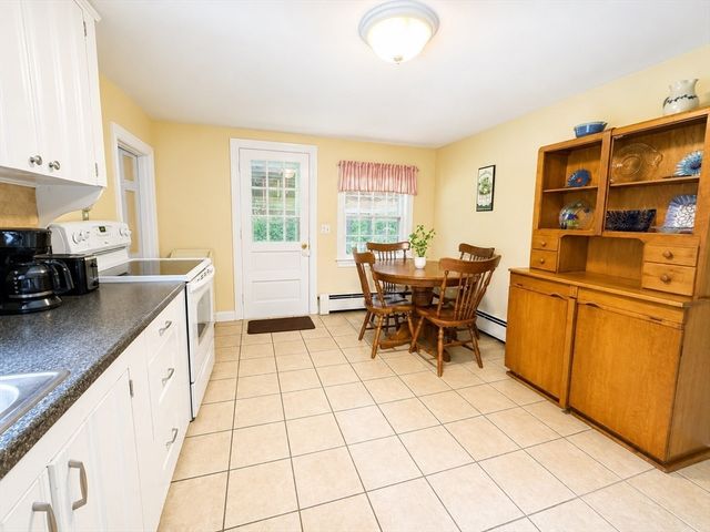 76 Andover Rd, Billerica, MA 01821