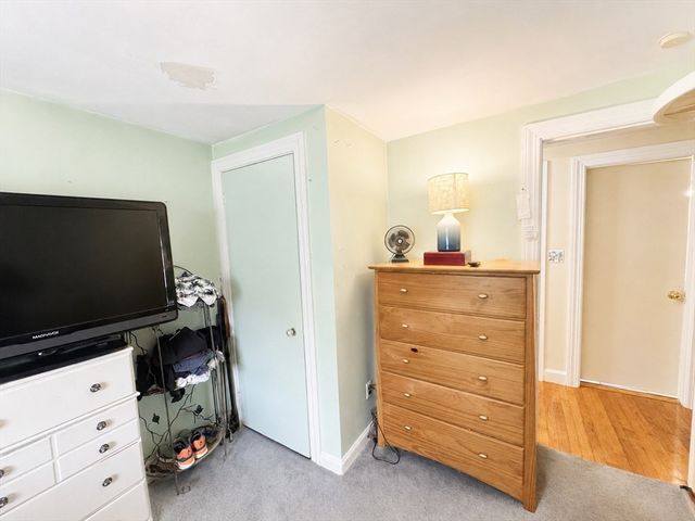 76 Andover Rd, Billerica, MA 01821