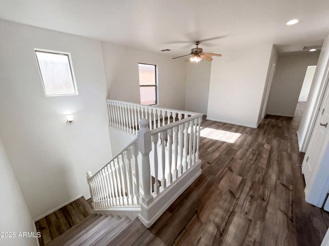 5865 E HOLMES Avenue, Mesa, AZ 85206