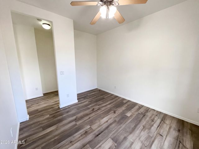 5865 E HOLMES Avenue, Mesa, AZ 85206