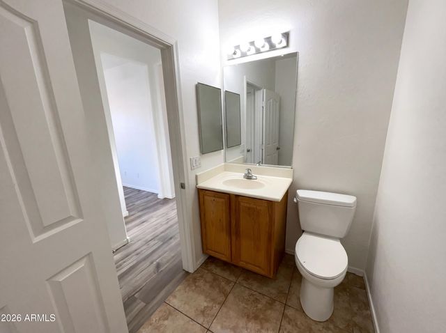 5865 E HOLMES Avenue, Mesa, AZ 85206