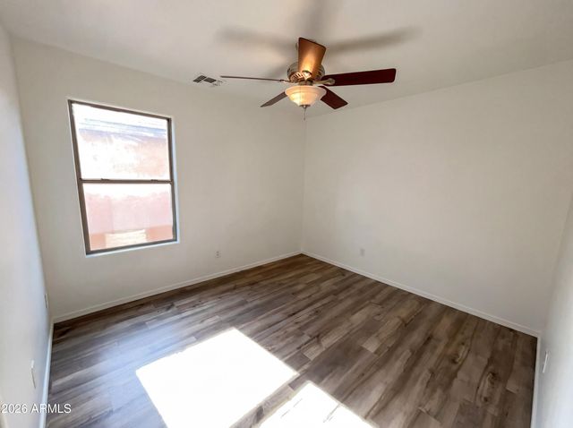 5865 E HOLMES Avenue, Mesa, AZ 85206