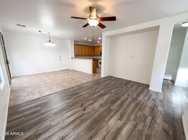 5865 E HOLMES Avenue, Mesa, AZ 85206