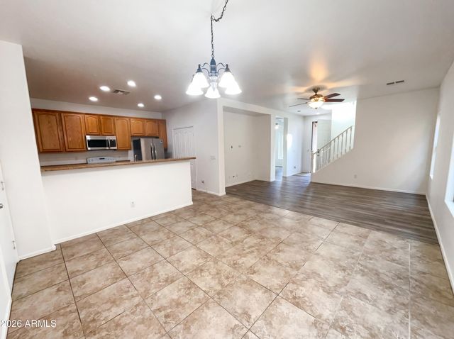 5865 E HOLMES Avenue, Mesa, AZ 85206