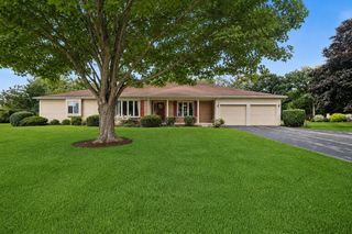 3715 Live Oak Road, Crystal Lake, IL 60012