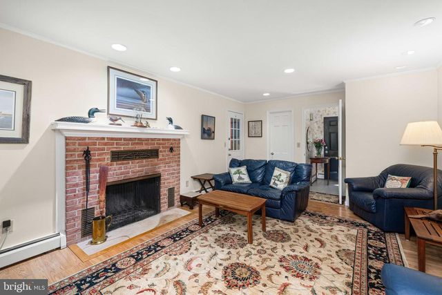 206 E FAIRWAYS CIR, Smyrna, DE 19977