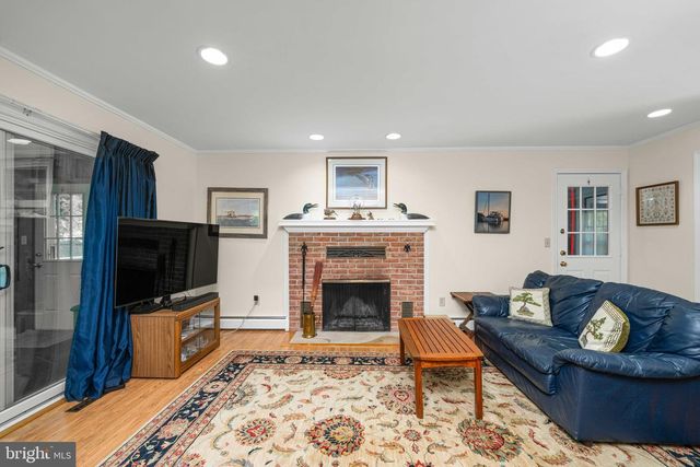 206 E FAIRWAYS CIR, Smyrna, DE 19977
