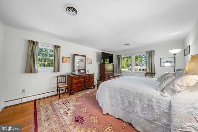 206 E FAIRWAYS CIR, Smyrna, DE 19977