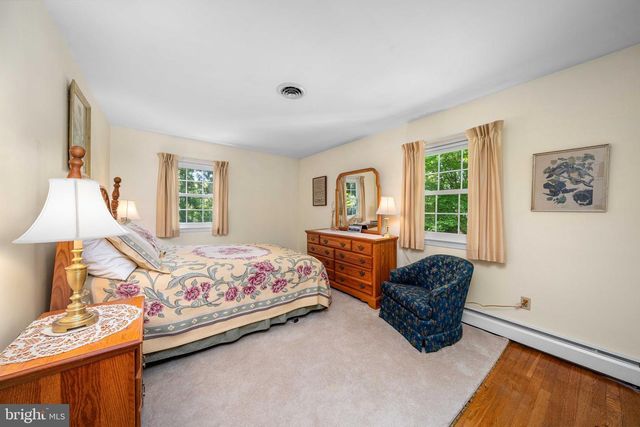 206 E FAIRWAYS CIR, Smyrna, DE 19977