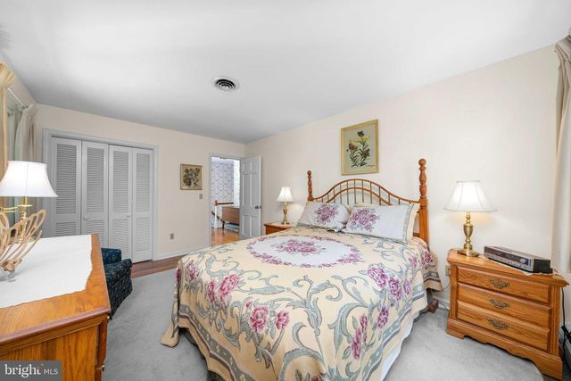 206 E FAIRWAYS CIR, Smyrna, DE 19977