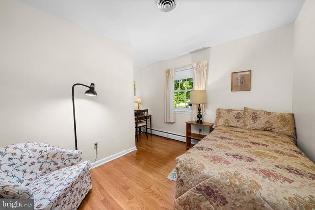 206 E FAIRWAYS CIR, Smyrna, DE 19977