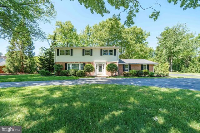 206 E FAIRWAYS CIR, Smyrna, DE 19977