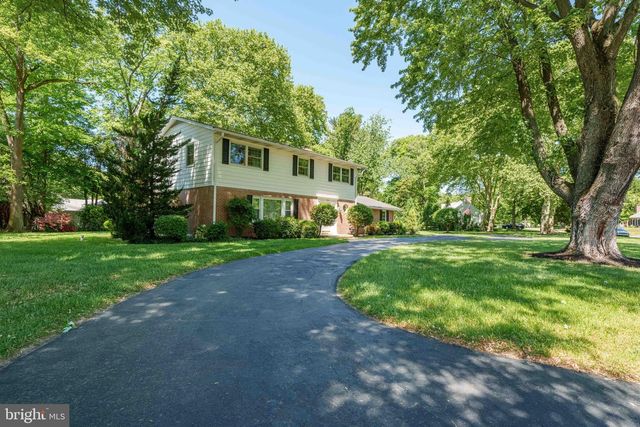 206 E FAIRWAYS CIR, Smyrna, DE 19977
