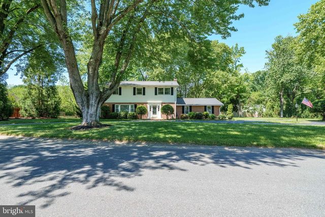 206 E FAIRWAYS CIR, Smyrna, DE 19977