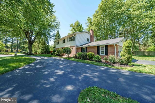 206 E FAIRWAYS CIR, Smyrna, DE 19977