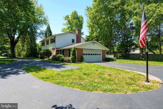 206 E FAIRWAYS CIR, Smyrna, DE 19977