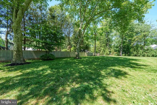 206 E FAIRWAYS CIR, Smyrna, DE 19977