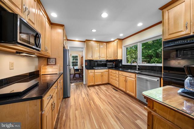 206 E FAIRWAYS CIR, Smyrna, DE 19977