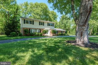 206 E FAIRWAYS CIR, Smyrna, DE 19977