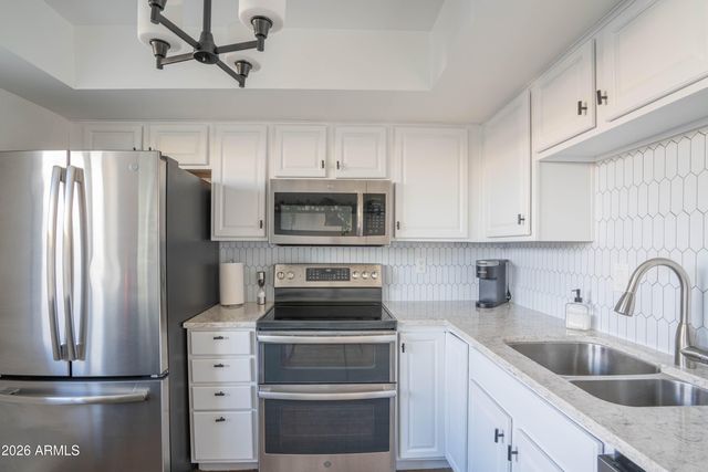 225 N STANDAGE Road N 58, Mesa, AZ 85201