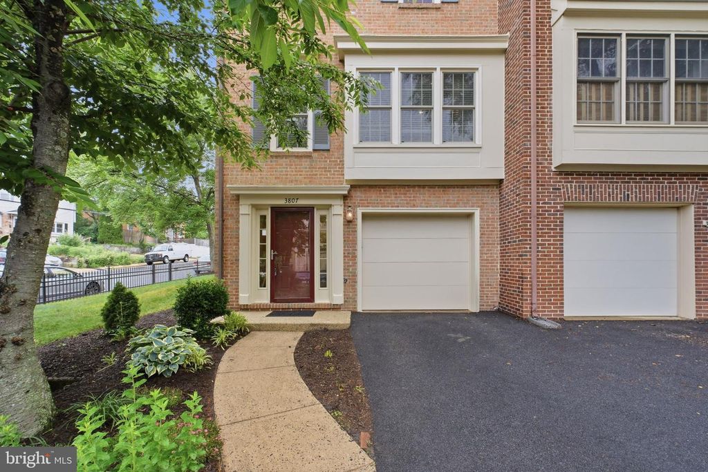 3807 VERMONT CT, Alexandria, VA 22304