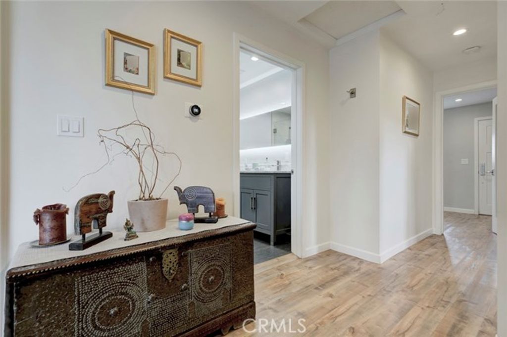 6911 Valmont Street, Tujunga (los Angeles), CA 91042