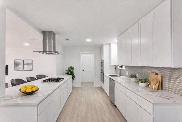 3801 Brookhaven Circle, Fort Worth, TX 76109