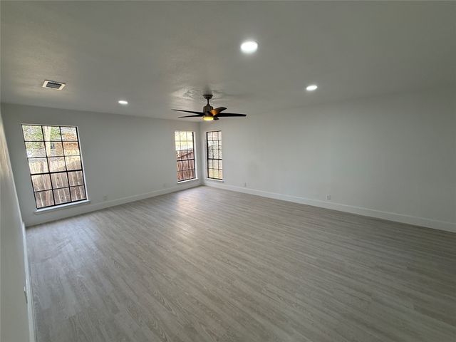 3801 Brookhaven Circle, Fort Worth, TX 76109