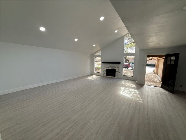 3801 Brookhaven Circle, Fort Worth, TX 76109